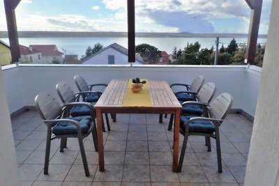 Ferienwohnung mit Balkon und Meerblick