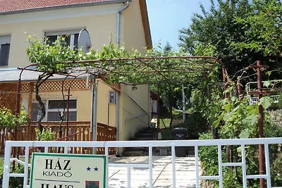 Ferienhaus mit Terrasse und Garten