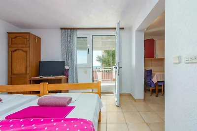 Wohnung mit Balkon, Meerblick und Gemeinschaf