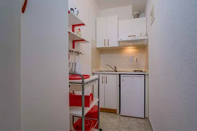 Studio mit Balkon und Klimaanlage