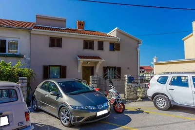 Ferienwohnung mit Garten und Klimaanlage