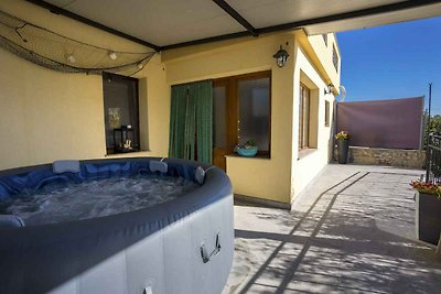 Ferienhaus mit Jacuzzi