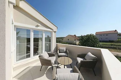 Ferienhaus mit Pool und Grill