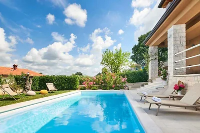 Villa mit Klimaanlage und Pool