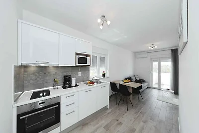 Ferienwohnung mit Pool und Grillterrasse