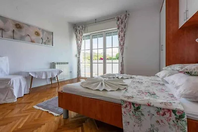 Ferienwohnung mit Klimaanlage und Balkon