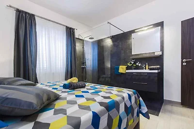 Ferienwohnung mit Terrasse und Pool