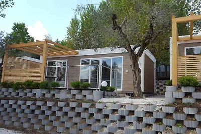 Mobilehome mit Holzterrasse