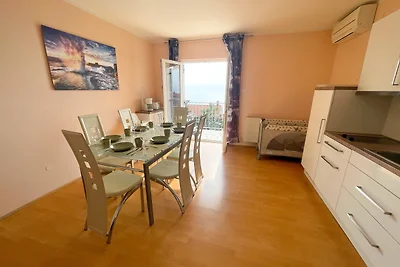 Ferienwohnung mit Balkon, WLAN und