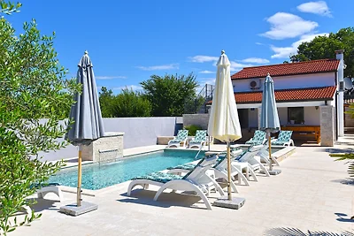 Villa mit Pool
