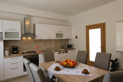 Ferienwohnung mit Terrasse und Klimaanlage