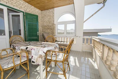 Charmantes Ferienappartement Ive mit Meerblic