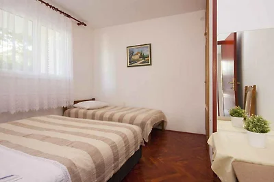 Apartment für bis zu 5 Personen mit Terrasse,