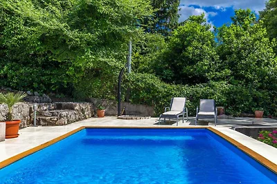 Ferienhaus mit privatem beheiztem Pool