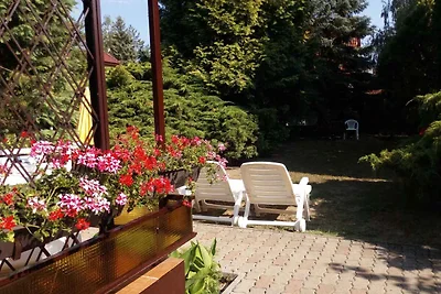 Ferienhaus mit grossem, gepflegtem Garten