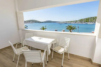 Ferienwohnung mit Balkon und Klimaanlage