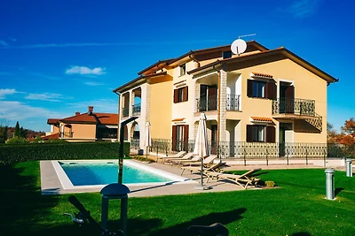 Ferienwohnung mit Pool und Klimaanlage