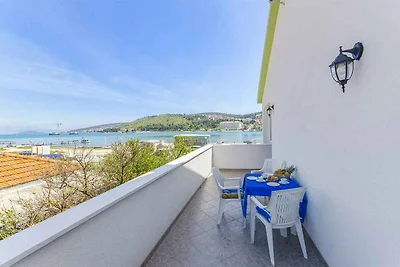 Ferienwohnung mit Balkon und Meerblick