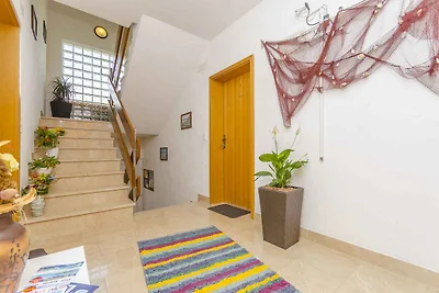 Ferienwohnung mit Terrasse und Grill