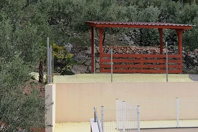 Villa mit beheiztem Aussenpool und Meerblick