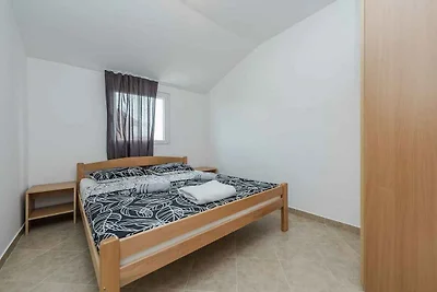 Ferienwohnung mit Klimaanlage und Balkon