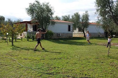 Bungalow mit Pool und Barbeque
