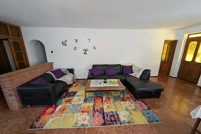 Ferienhaus mit Innenpool, Whirlpool und Sauna