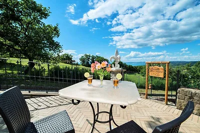 Villa mit Whirlpool und Aussenpool