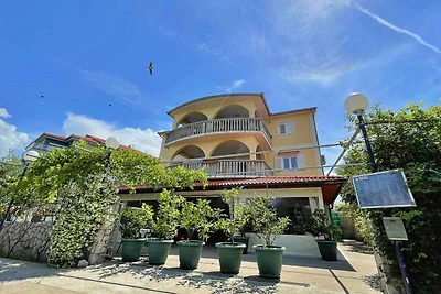 Ferienwohnung mit Balkon und Klimaanlage