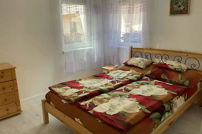 Ferienhaus mit Waschmaschine und Ofen im