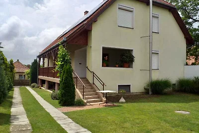 Ferienwohnung in ruhiger Lage mit Pool und
