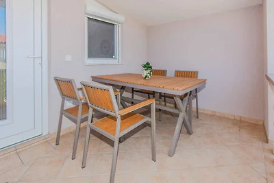 Gemütliche Ferienwohnung Mucaj in Slatina auf