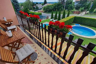Ferienwohnung mit Pool und Internet