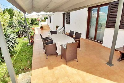 Ferienwohnung mit Terrasse und Klimaanlage