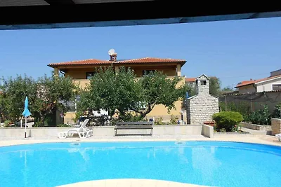 Ferienwohnung mit Pool und Klimaanlage