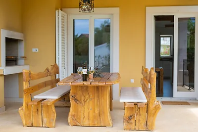 Ferienhaus ruhiger Ort mit Pool