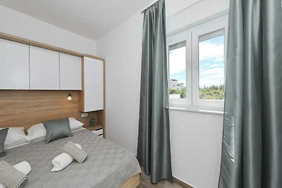 Ferienwohnung mit Pool und Grillterrasse
