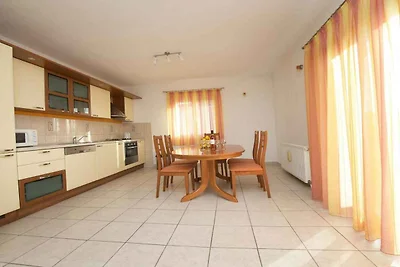 Charmantes Apartment mit zwei Schlafzimmern, 