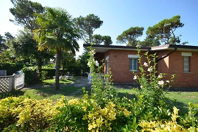 Ferienwohnung mit Garten und Klimaanlage