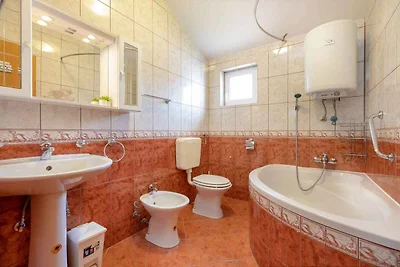 Ferienwohnung mit Meerblick 250 m vom Strand