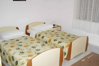 Ferienwohnung mit Montagepool und Grill