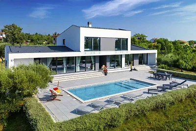Villa mit Klimaanlage und Pool