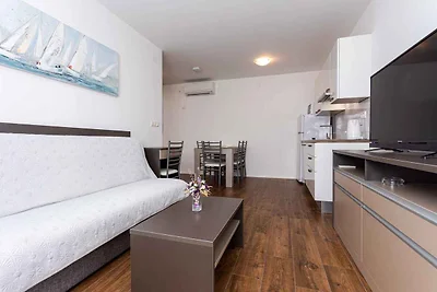 Ferienwohnung mit Klimaanlage und Balkon