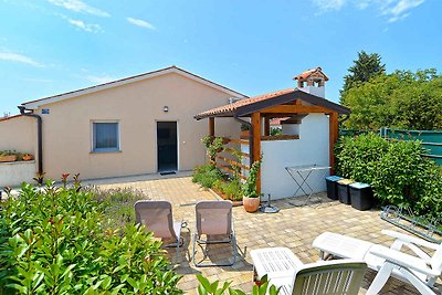 Ferienhaus mit Sonnenterrasse und Grillplatz
