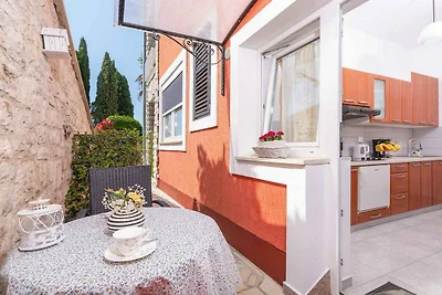 Studio mit Klimaanlage und Terrasse