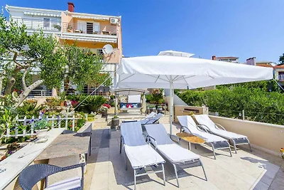 Appartamento Vacanza con famiglia Okrug Gornji