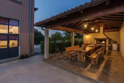 Villa mit Klimaanlage und Pool