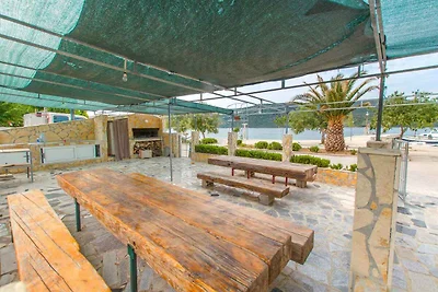 Ferienwohnung mit Balkon und Meerblick