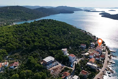 Gemütliche Unterkunft Ive in Tisno auf der In