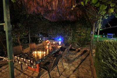 Charmante Villa Ezgeta in Kaštel Novi mit eig